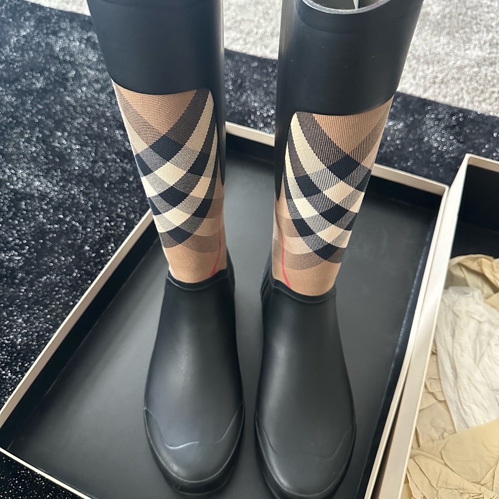 Burberry Black and Tan Plaid Boots